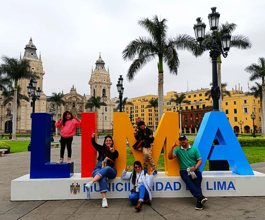Lima: City Highlights Walking Tour & Catacombs - The Catacombs-Monastery of St. Francis of Assisi: the underground finale