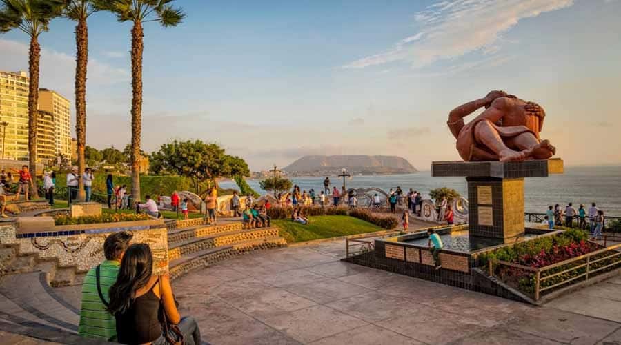Lima : City Tour by Panoramic Bus - Walking & Catacombs - Getting Set: Miraflores, the Red Tourbus, and How the Day Flows