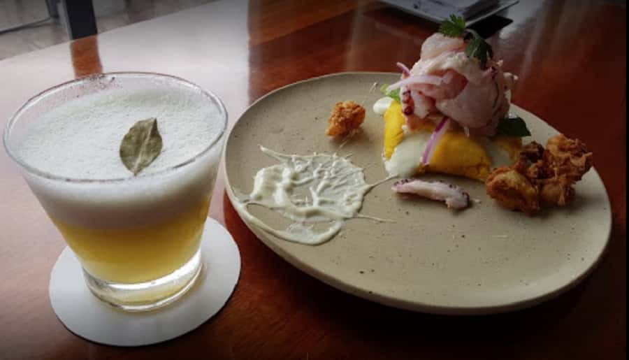 Lima: Demo Cooking Class with Lunch at Cala Restaurant - Tiradito demo: the quick lesson behind a Peru classic