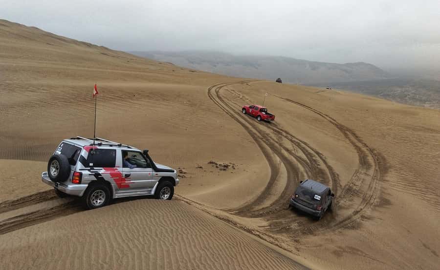 LIMA: HALF-DAY SANDBOARDING TOUR - Pickup, Seats, and the Off-Road Van Ride