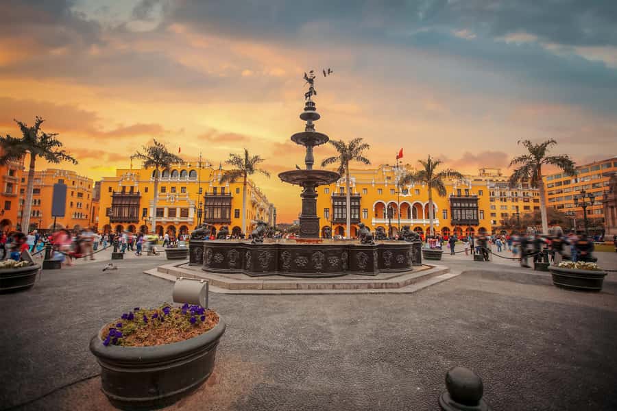 Lima: Historic Downtown, Miraflores & Catacombs Private Tour - Cercado de Lima’s main square, palaces, and the cathedral area