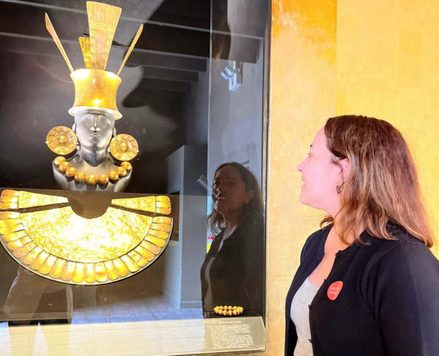 Lima: Larco Museum Entry Ticket & Guided Tour with Pickup - The museum walkthrough: from photo stop to guided rooms