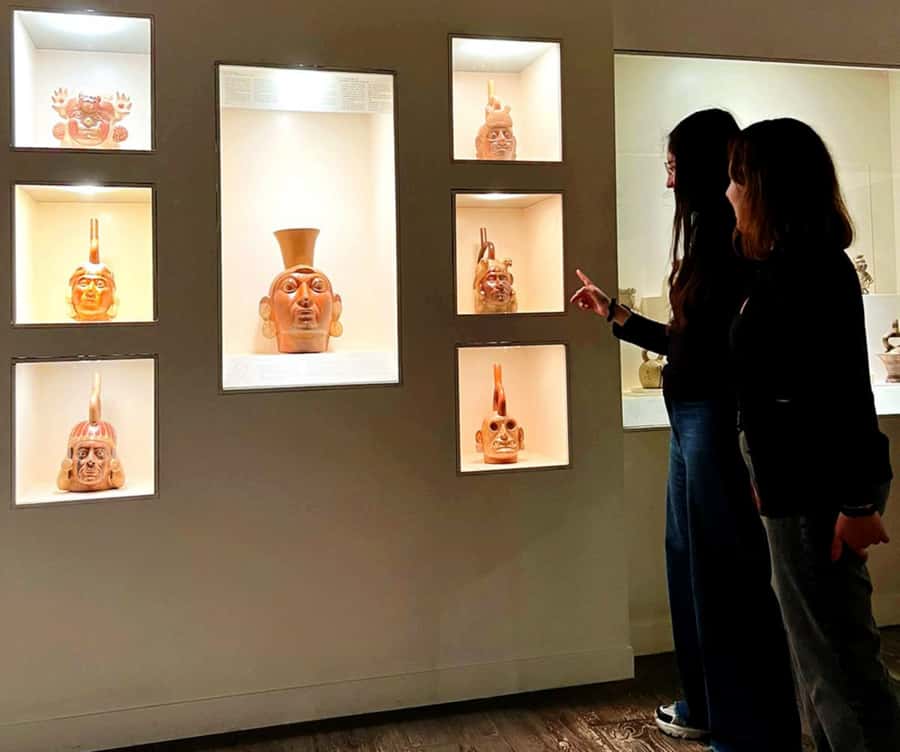 Lima: Larco Museum Entry Ticket & Guided Tour with Pickup - Free time and shopping: how to use your 15-minute window wisely