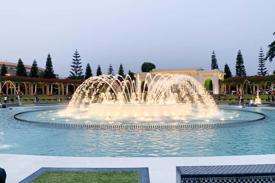 Lima: Lights, Pisco, and Fun Night Tour and Pisco Tasting - Who should book this tour, and who should skip it