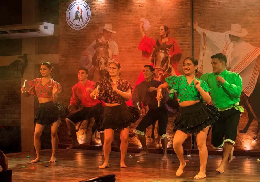 Lima: Magic Water Circuit and Dinner Show Tickets - Barranco pickup and a 5 hour plan for Lima at night