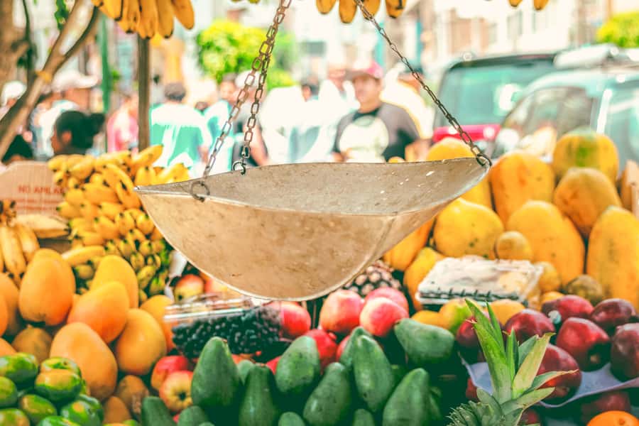 Lima: Miraflores Trending Flavors Half-Day Walking Tour - Miraflores History Told Through Food, Not Lecture Notes