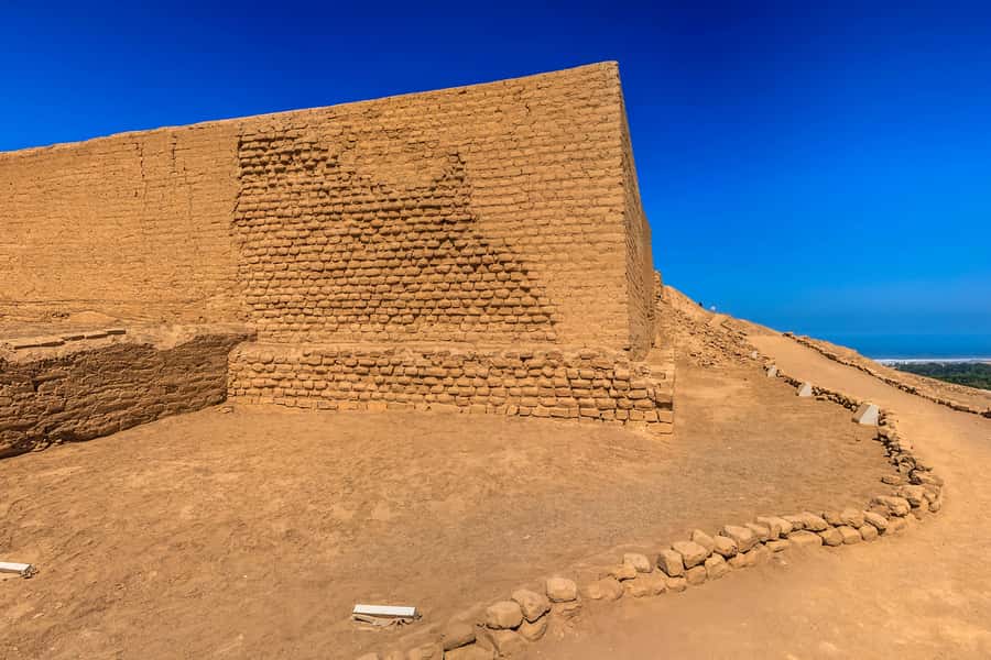 Lima: Pachacamac Inca Archaeological Complex Tour - Temple of the Sun and the Pacific view you will actually remember