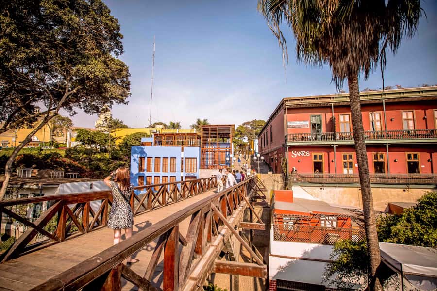 Lima: Pachacamac Ruins & Barranco Half-Day Guided Tour - Barranco’s vibe, then the long walk to ancient worship