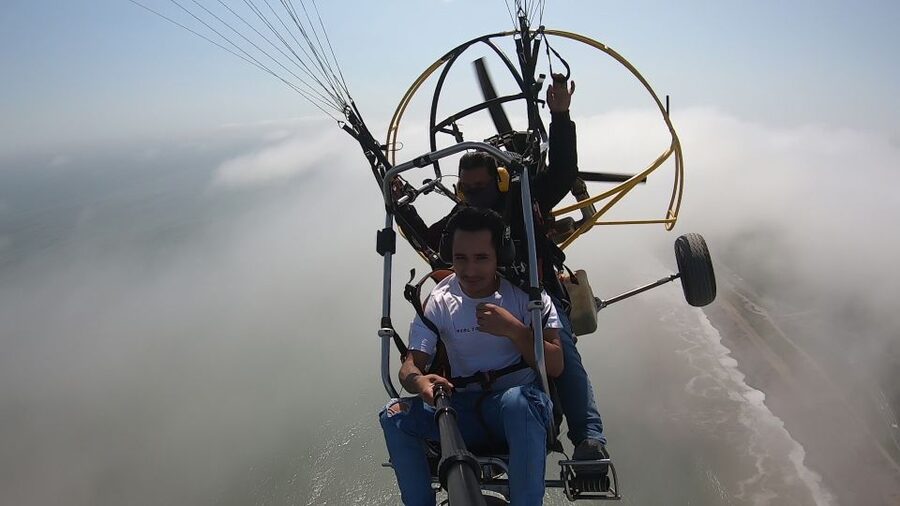Lima: Paragliding Flight Over Costa Verde Districts - The 2 Hours on the Clock, and Your Real Time in the Sky