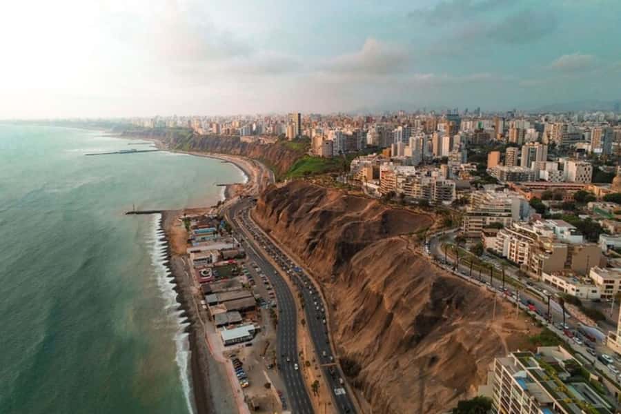 Lima: Private Custom Walking Tour With A Local Guide - Walking Past Historic Facades and Colonial Details