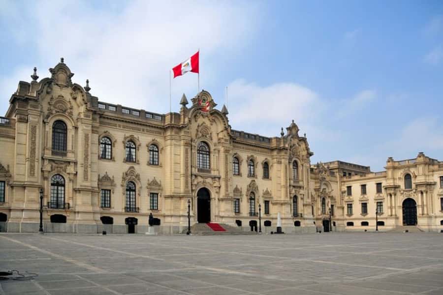 Lima: Private Custom Walking Tour With A Local Guide - The Meet-Up: Hotel Pickup and a Route Your Group Chooses
