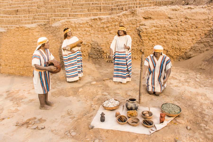 Lima: Private Tour to Huaca Pucllana and Huaca Mateo Salado - Huaca Mateo Salado in Pueblo Libre: from Yschma control to the Inca road network