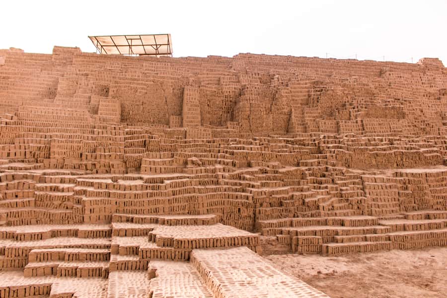Lima: Private Tour to Huaca Pucllana and Huaca Mateo Salado - Bilingual guidance: the difference between seeing and really understanding