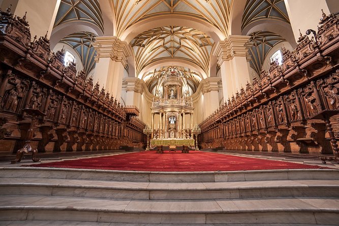 Lima´s Vibrant Heritage & Larco Museum of Cultures Half Day Tour - Lima Cathedral at the Main Plaza: art, Francisco Pizarro, and what to notice