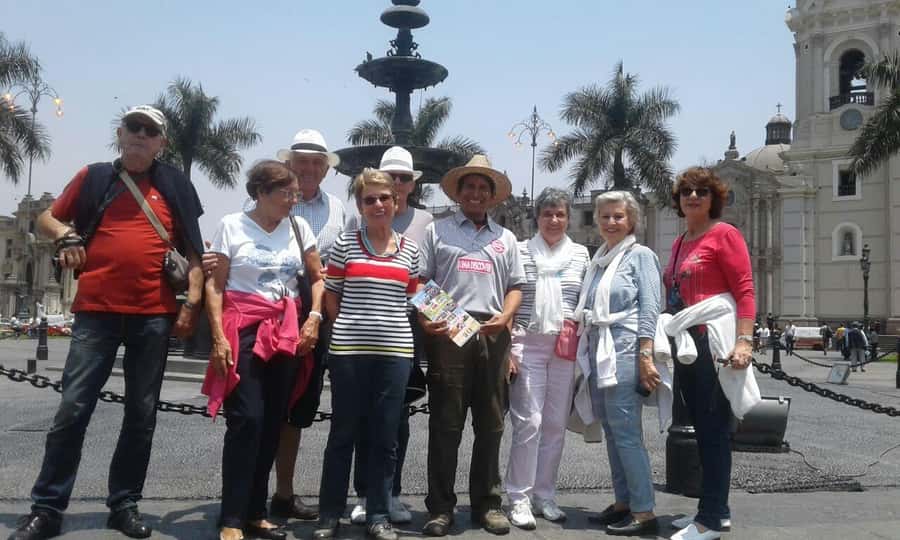 Lima: Shore excursion from the Port of Callao for Cruises - Miraflores and Plaza del Amor: Sea Views for the Best Light