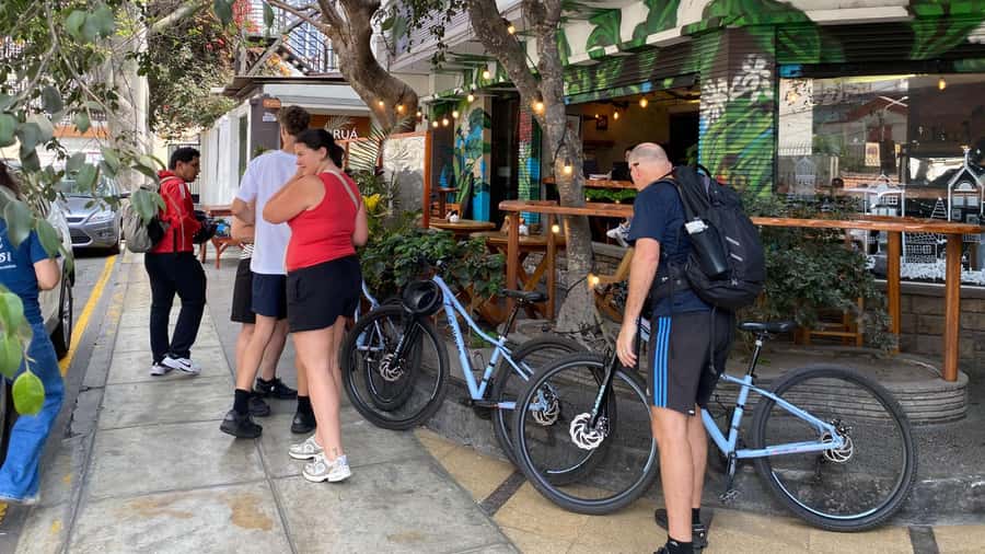 Lima: Sightseeing Bike Tour with Food and Drink Tastings - Who this tour suits best (and who should skip it)