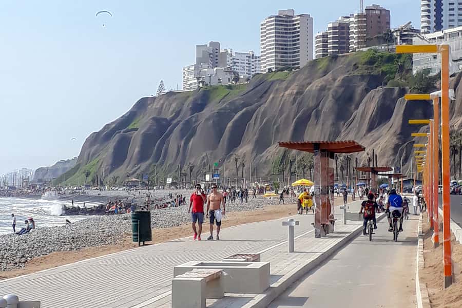 Lima: The Charm of Barranco & Pre Inca Pyramid in Miraflores - Should You Book This Miraflores and Barranco Bike Tour?