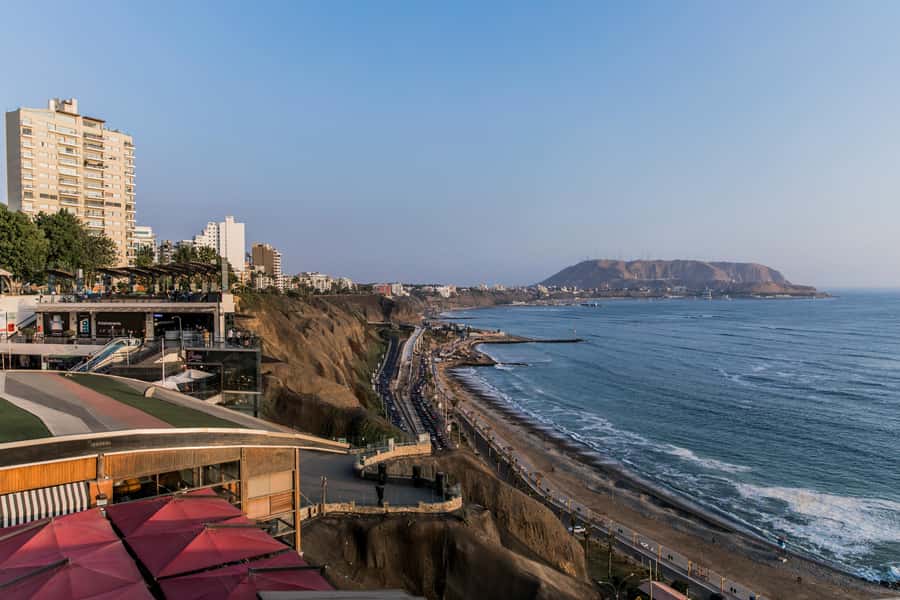 Lima: Tour in Miraflores, San Isidro, Barranco & Chorrillos - Huaca Pucllana and Miraflores stops that help you read the city