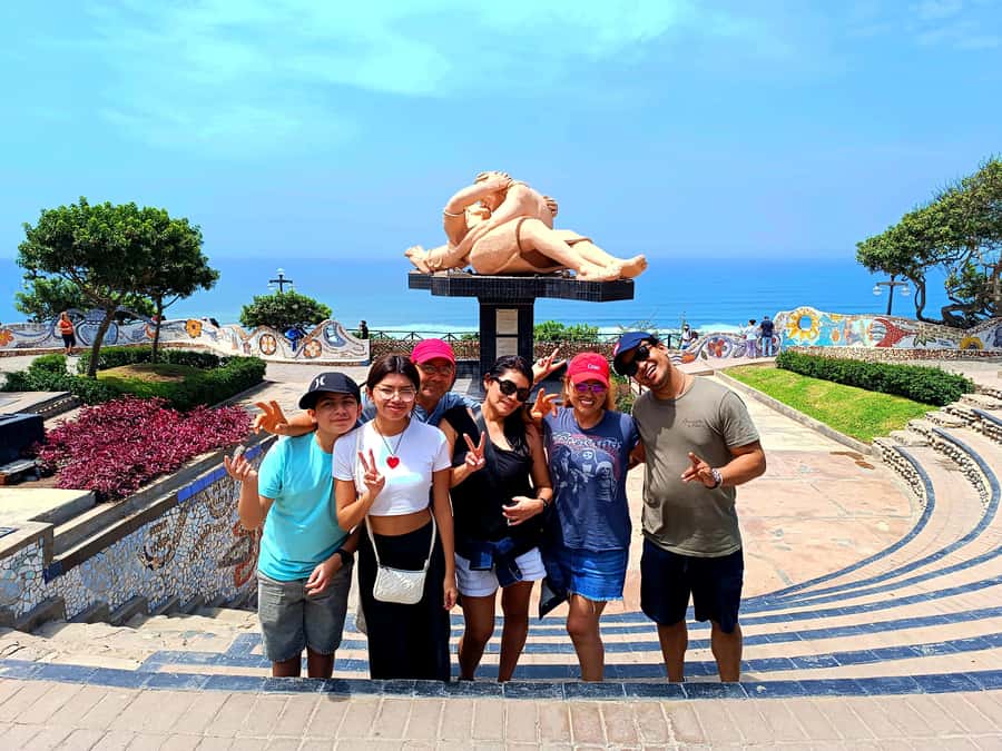 Lima: Tour in Miraflores, San Isidro, Barranco & Chorrillos - Barranco’s murals: walking the art instead of just looking at it