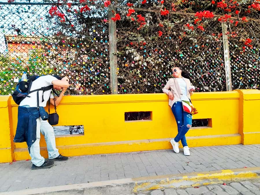 Lima: Tour in Miraflores, San Isidro, Barranco & Chorrillos - Guides, language, and why it feels personal
