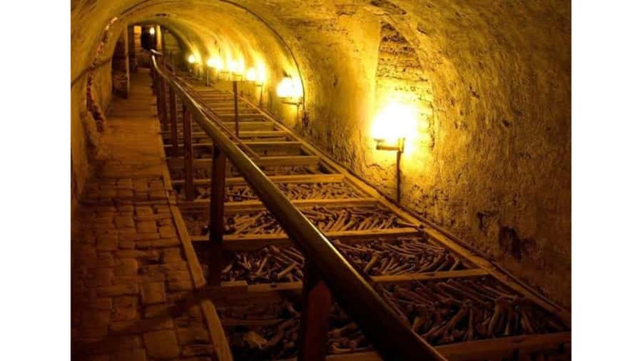 LIMA WALKING TOUR CATACOMBS FROM MIRAFLORES, HISTORICAL CENTER, WINES+BUS - From Miraflores to the Historic Center by local bus