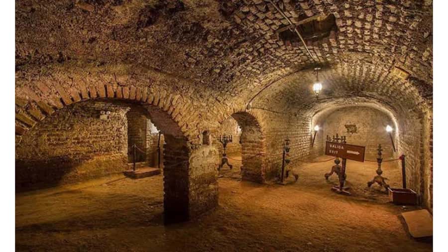 LIMA WALKING TOUR CATACOMBS FROM MIRAFLORES, HISTORICAL CENTER, WINES+BUS - Plaza Mayor, Lima Cathedral, and the government buildings you can’t miss