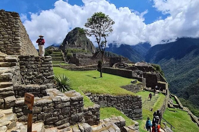 Machu Picchu Full Day Tour from Cusco - Your guide route at Machu Picchu: terraces, Sacred Space, and Residential Space