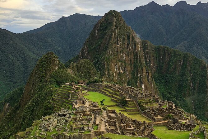 Machu Picchu Full Day Tour from Cusco(Small Groups ) - Entering Machu Picchu: Passport Check and a 2-Hour Guided Tour