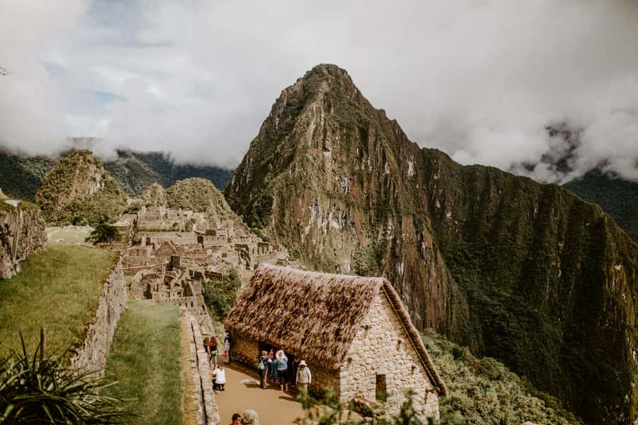 Machu Picchu: Full-Day Tour from Cusco with Optional Lunch - Aguas Calientes Time, Optional Cafe Inkaterra Lunch, and the Right Pace