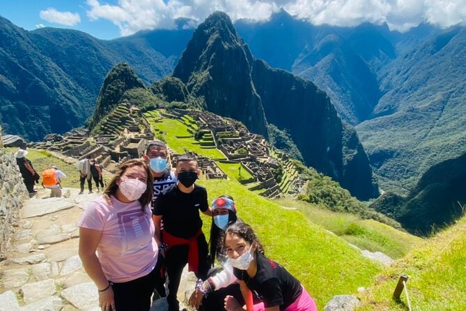 Machu picchu one day by train all included - Circuit 2 With a Professional Guide, the Best Way to See It