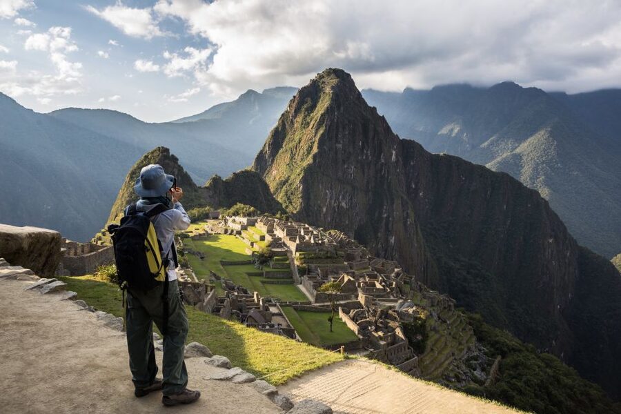 Machu Picchu: Private Full-Day Tour with Afternoon Entrance - Getting back down: lunch or markets, then the train return