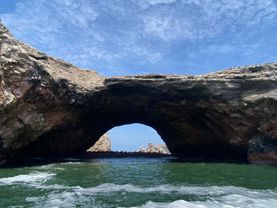 PARACAS: BALLESTAS ISLANDS AND NATIONAL RESERVE - Morning on the water: El Candelabro plus the Ballestas rock monuments