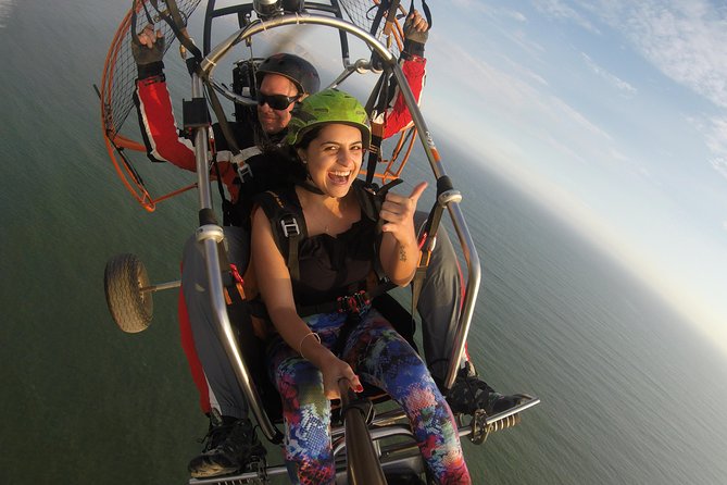 Paragliding in Lima - Costa Verde - Fifteen-Minute Sky Time Over Costa Verde
