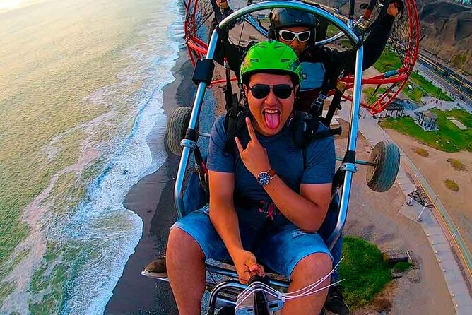 Paragliding in Lima - Costa Verde - Your Full HD Video, SD Memory Card, and the Delivery Reality Check