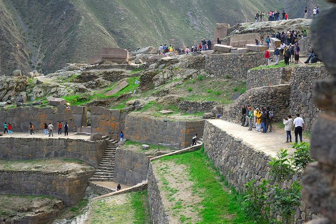 Pisac Indian Market and Ollantaytambo Fortress with Lunch - Pisac Indian Market: Textiles, Barter Traditions, and Sunday Culture