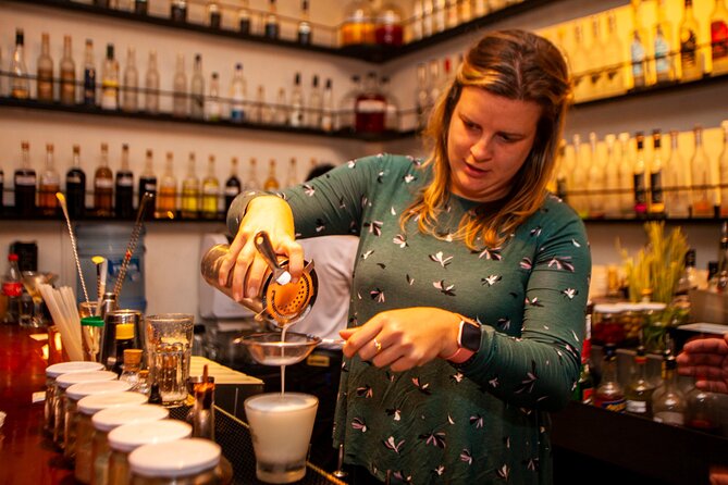 Pisco Sour Secrets: Hands-On Mixology in Historic Cusco - Casa Intrepid’s Atmosphere and What You’ll Notice While You Work
