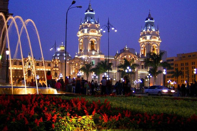 Private Lima Night Tour Including Magic Water Circuit - Centro Histórico de Lima by Night: The Basics, Plus the Photo Payoff