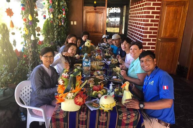 Private Ollantaytambo, Pisac Ruins Tour with Farm Visit, Gourmet Picnic Lunch - Urubamba market tasting: lucuma, chirimoya, and how people shop