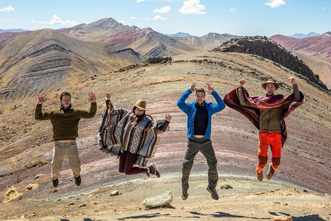 Private Palccoyo Rainbow Hike Without the Crowds - Gear, Comfort Transport, and Altitude Safety That Actually Helps