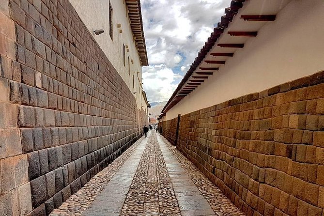 Private Tour: 6 days|| Cusco || MachuPicchu ||Rainbow Mountain|| - Machu Picchu Day 3: Early Bus, Guided Tour, and the Ticket Reality Check