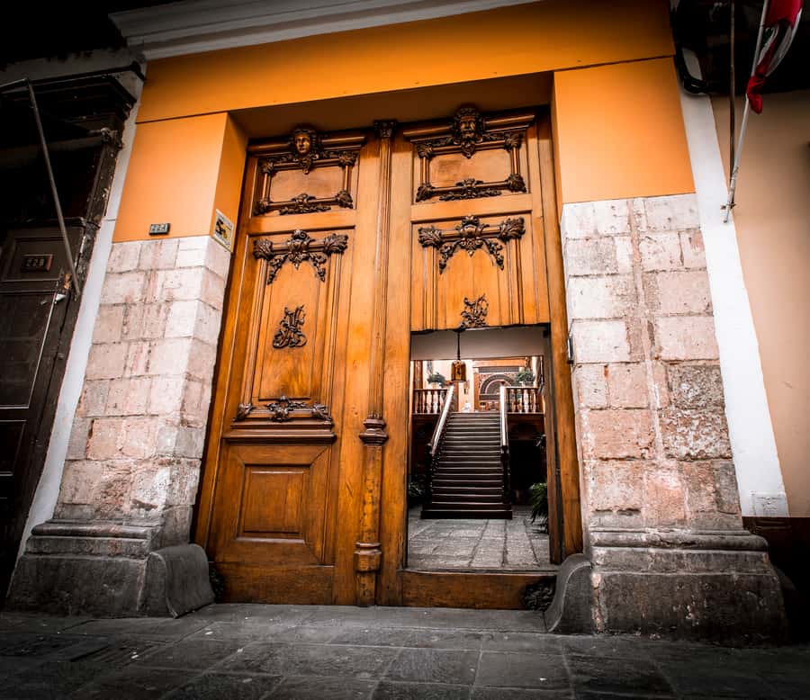 Private Tour Casa Aliaga,San Francisco Convent, Larco Museum - San Francisco Church, Old Books, and Public Catacombs