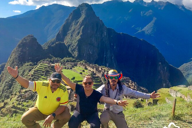Private Tour to Sacred Valley and Machu Picchu from Cusco - Day 1: Chinchero market, Moray terraces, and Maras salt mines