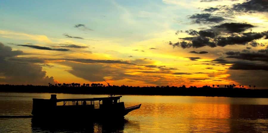 Puerto Maldonado: 3-hour sunset boat ride - Tips to make your ride smoother and your photos better