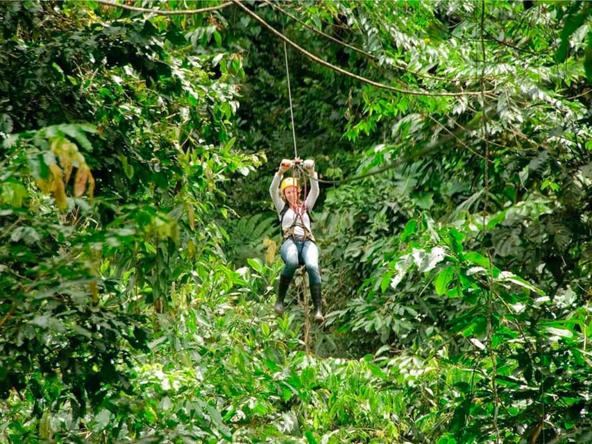 Puerto Maldonado: Jungle Adventure |Zipline + Canopy + Kayak - Zip lines with guides: fun speed, watch the details