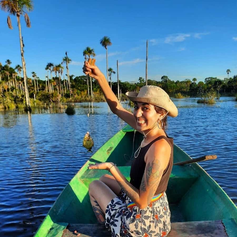 Puerto Maldonado: Lake Yacumama sunset and piranha fishing - The sunset cruise: when the light turns the lake into a photo stage