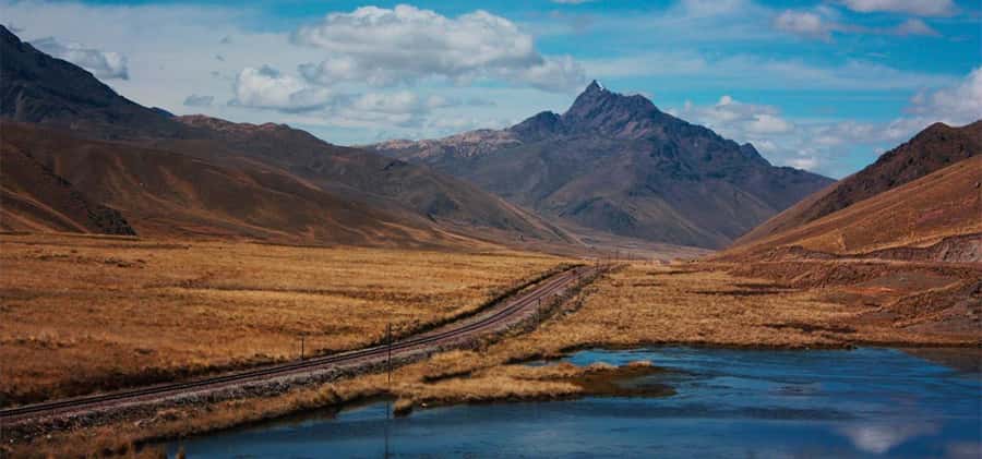 Puno: Full-Day Route of the Sun Tour to Cusco with Lunch - The Luxury Bus Perks That Make 11 Hours Feel Easier