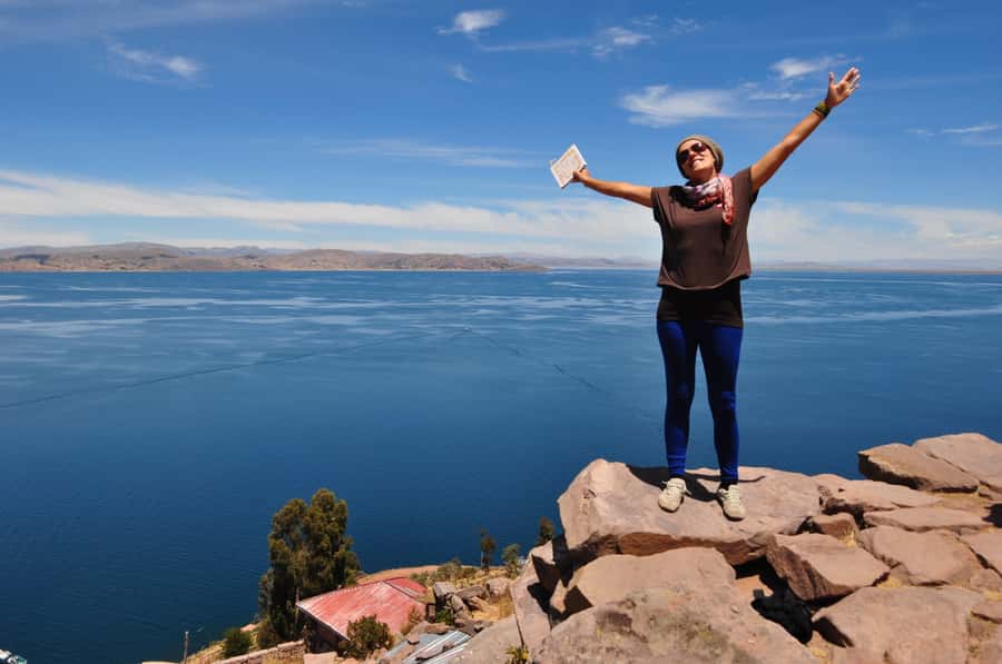 Puno: Lake Titicaca Day Tour - Uros Floating Islands: Two Stops on a Whole Archipelago