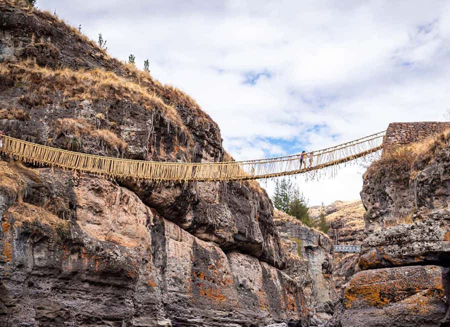 Queswachaka : Tour Inca bridge - The 4:00 a.m. pickup from Cusco, and why it matters