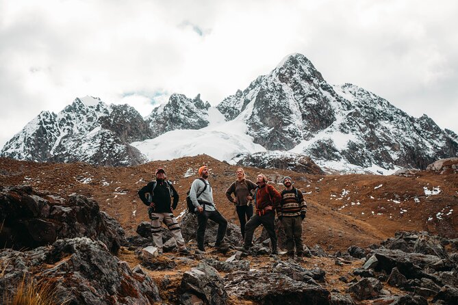 Rainbow Mountain and Red Valley Hike – 2 Days / 1 Night - Day 2 at Vinicunca: the early push, coca tea, and those first rainbow colors