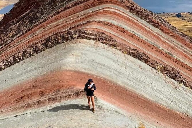 Rainbow Mountain Tour - The Red Valley option that looks like Mars